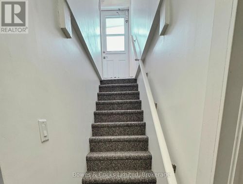 350 Braidwood Avenue, Peterborough (Otonabee Ward 1), ON, K9J1V6 | Card Image