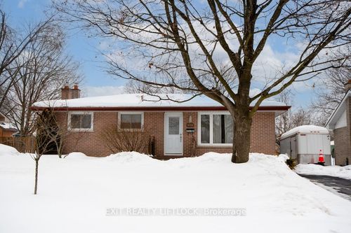 990 St Paul'S St, Peterborough, ON, K9H6J6 | Card Image