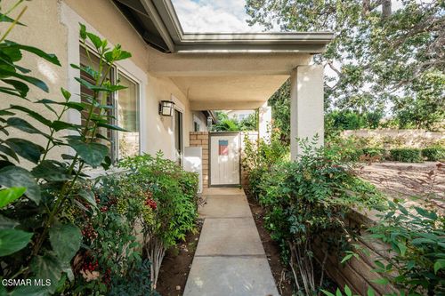 2040 Freesia Ave, Simi Valley, CA, 93063-3534 | Card Image