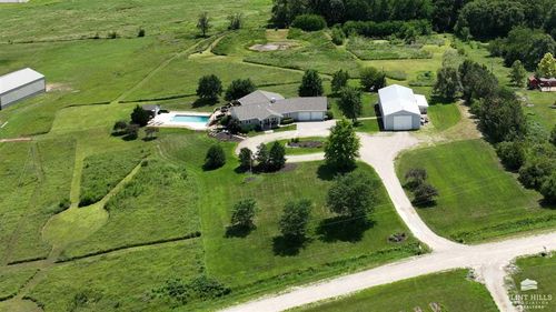 11710 Diamond Cir, Saint George, KS, 66535-9452 | Card Image