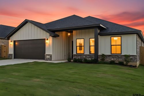 16517 Crossing Cir, Lindale, TX, 75771-1530 | Card Image