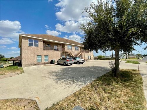 3200 Hill Crest Dr, Mission, TX, 78573-7015 | Card Image