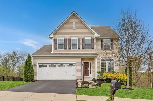 305 Grampion Cir, Moon Township, PA, 15108-4261 | Card Image