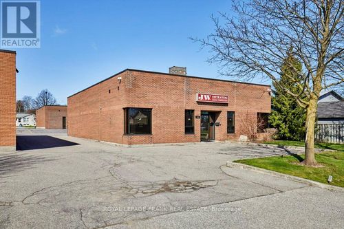 630 Euclid Street, Whitby (Downtown Whitby), ON, L1N5C2 | Card Image