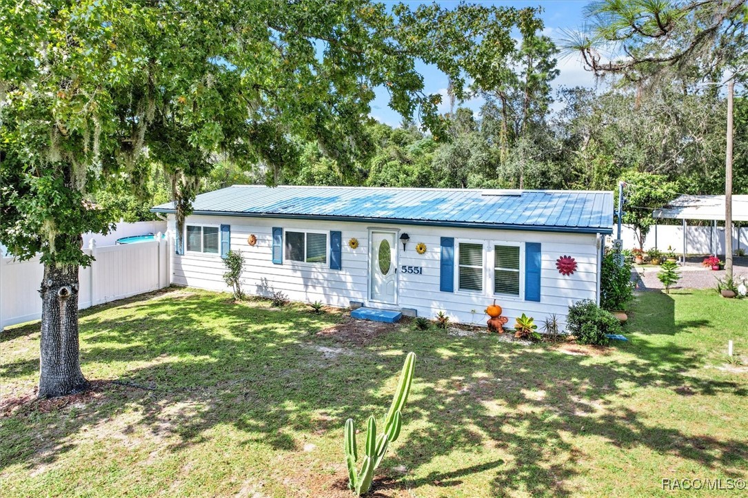 Meadow St, Homosassa, FL 34446