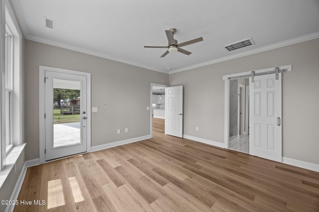 Primary Suite | Image 32