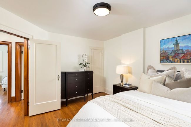 27 Larkin Ave, House other with 4 bedrooms, 2 bathrooms and null parking in Toronto ON | Image 22