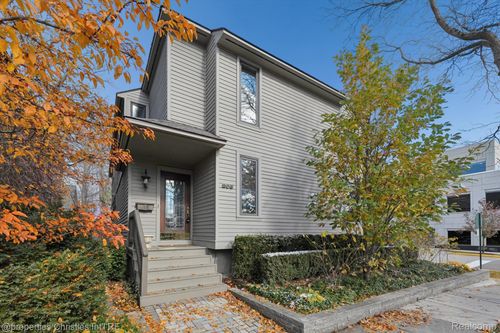 208 W Brown St, Birmingham, MI, 48009-1455 | Card Image