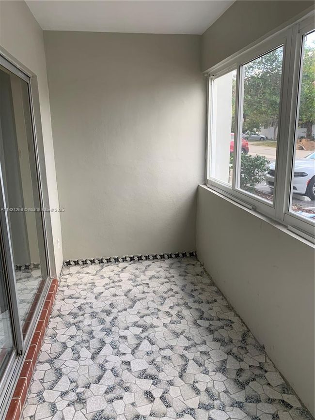 APT-103F - 330 Se 2 Nd St, Condo with 1 bedrooms, 1 bathrooms and null parking in Hallandale Beach FL | Image 18