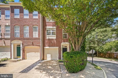 4174 Timber Log Way, FAIRFAX, VA, 22030-8533 | Card Image