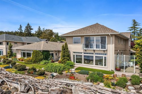 4582 Point White Dr Ne, Bainbridge Island, WA, 98110-4025 | Card Image