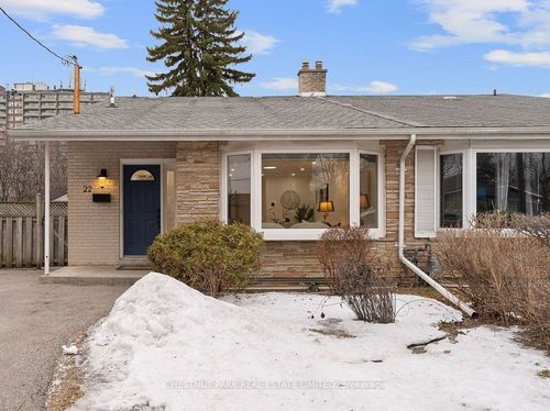 22 Marbury Cres, North York, ON, M3A2G2 | Card Image