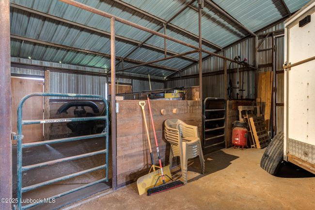 2647 N Highway 788, House other with 3 bedrooms, 2 bathrooms and null parking in Plainview TX | Image 42