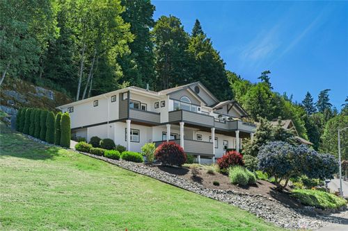 407 Vanderlin Dr, Camano Island, WA, 98282-6692 | Card Image