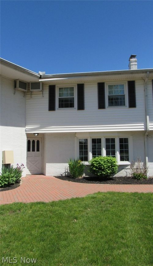 19-7 Meadowlawn Dr, Mentor, OH, 44060-6248 | Card Image