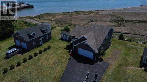 394 Pier Rd, Parrsboro, NS, B0M1S0 | Card Image