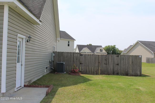 107 Pinyon Ln, House other with 3 bedrooms, 2 bathrooms and 2 parking in Ayden NC | Image 4