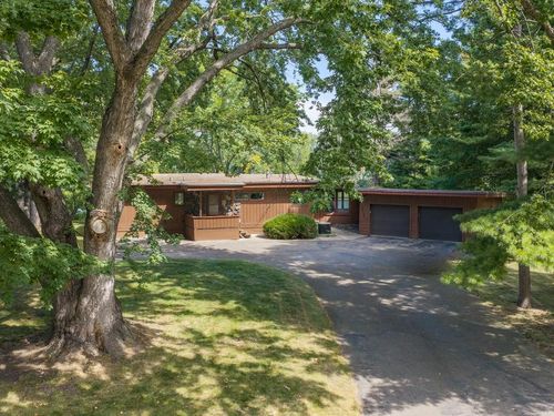 16740 S Shore Ln, Eden Prairie, MN, 55346-3637 | Card Image