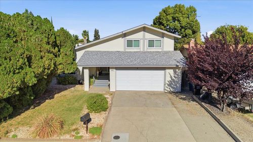9387 Linda Rio Dr, Sacramento, CA, 95827-1020 | Card Image