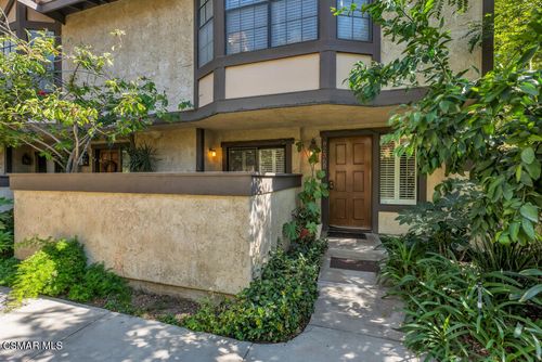 unit-b-8235 Mason Ave, Winnetka, CA, 91306-1855 | Card Image