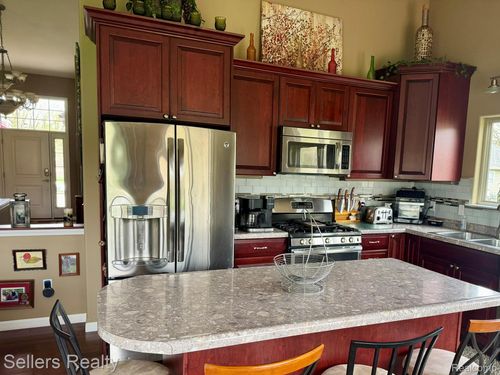 7237 River Rock Dr, Davison, MI, 48423-2077 | Card Image