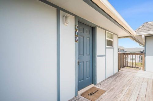 205-1319 S 11th St, Port Aransas, TX, 78373-5732 | Card Image