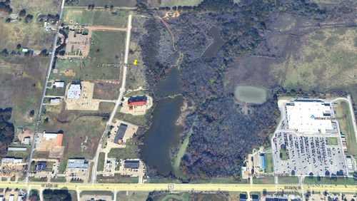 214 Heritage Pkwy, Gun Barrel City, TX, 75156-3713 | Card Image