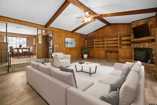 20568 State Highway 110 S, House other with 4 bedrooms, 3 bathrooms and null parking in Troup TX | Image 8