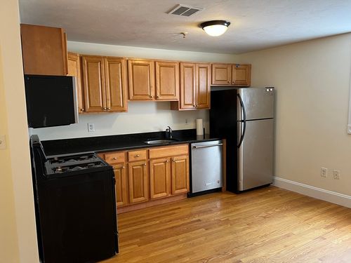 3-144 Washington St, Peabody, MA, 01960-5989 | Card Image