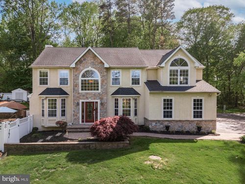 112 Hunters Run, WOOLWICH TWP, NJ, 08085-3036 | Card Image