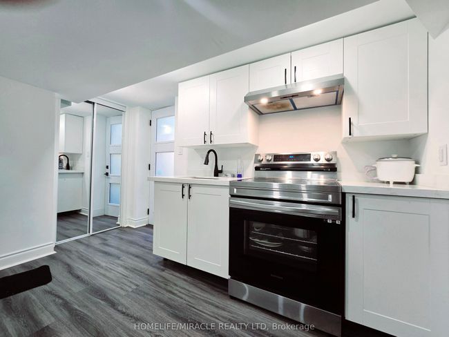24 Fairview Crt, House other with 7 bedrooms, 2 bathrooms and 8 parking in London ON | Image 17