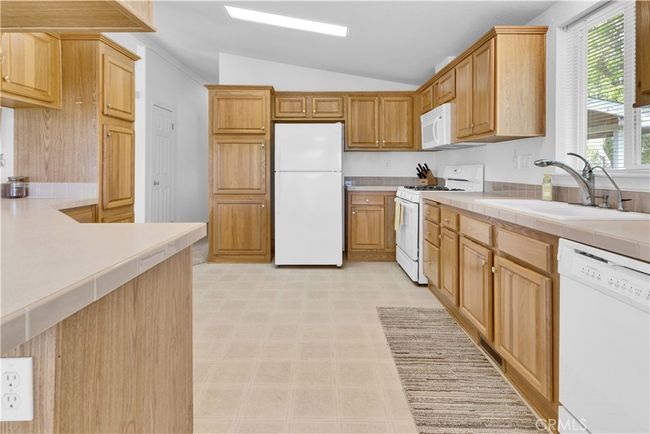 6319 Nacimiento Shores Rd, House other with 3 bedrooms, 2 bathrooms and 2 parking in Bradley CA | Image 23