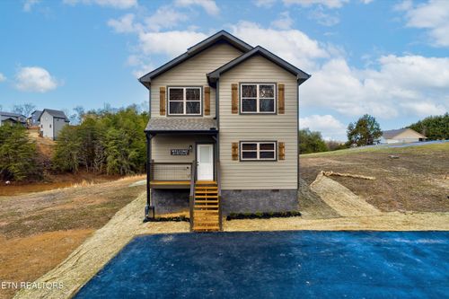 2322 Judson Ln, Sevierville, TN, 37876 | Card Image