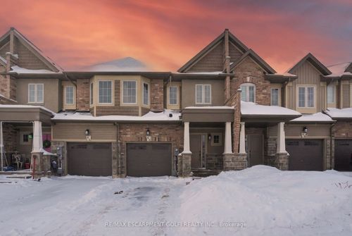 63 Dennis Dr, Smithville, ON, L0R2A0 | Card Image