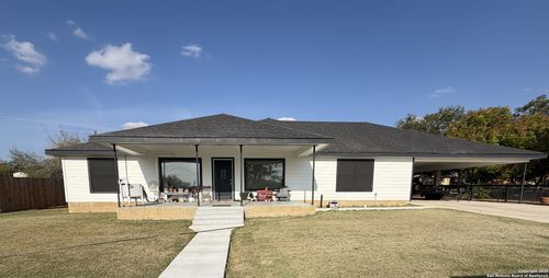 1116 S 2nd St, Floresville, TX, 78114-1940 | Card Image