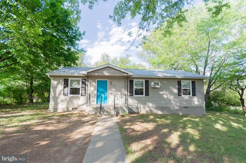 70 Sequest Ln, MARTINSBURG, WV, 25405-3972 | Card Image