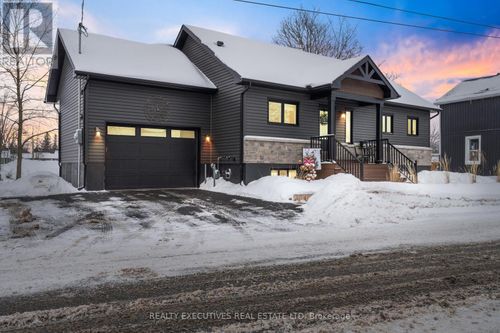 69 Mill St, Chesterville, ON, K0C1H0 | Card Image