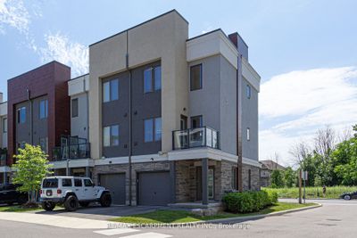 TH11 - 115 Shoreview Pl, Home with 4 bedrooms, 3 bathrooms and 2 parking in Stoney Creek ON | Image 1