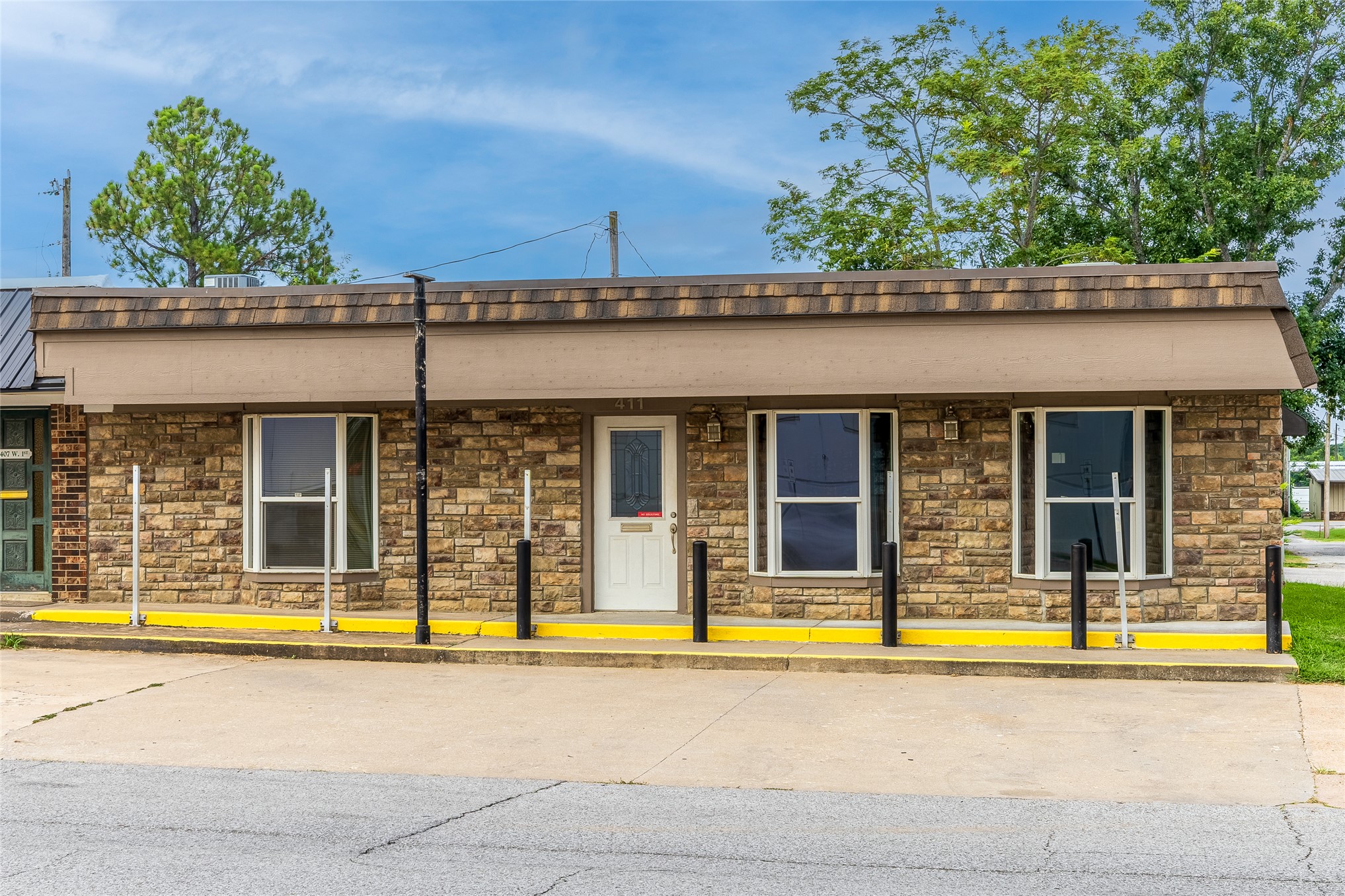 411 W 1St St, Claremore, OK 74017