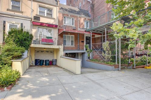 65 Alderton St, Rego Park, NY, 11374-5013 | Card Image