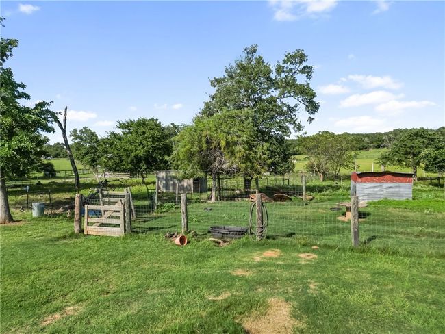 9777 Deer Trail Run, House other with 4 bedrooms, 2 bathrooms and null parking in Hearne TX | Image 34