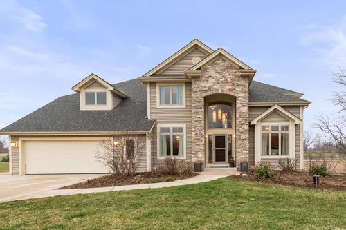 W360N7572 Thomas Dr, Oconomowoc, WI, 53066-1161 | Card Image