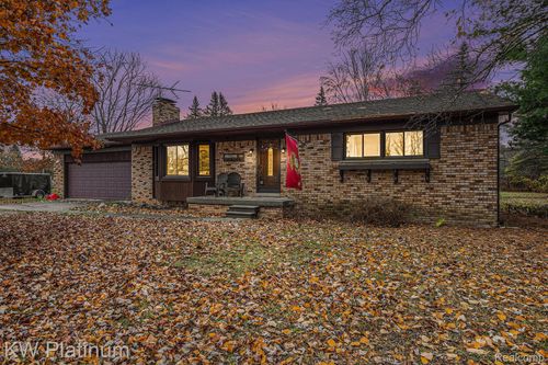 9757 Rynn Rd, Kenockee, MI, 48006-4010 | Card Image