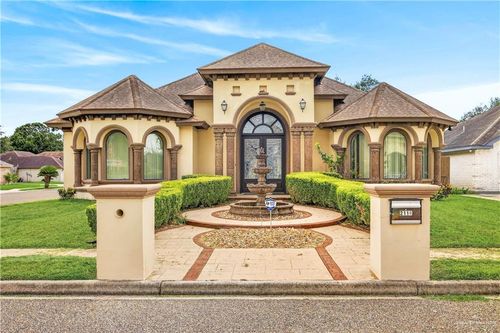 2110 E 21st St, Mission, TX, 78572-3547 | Card Image