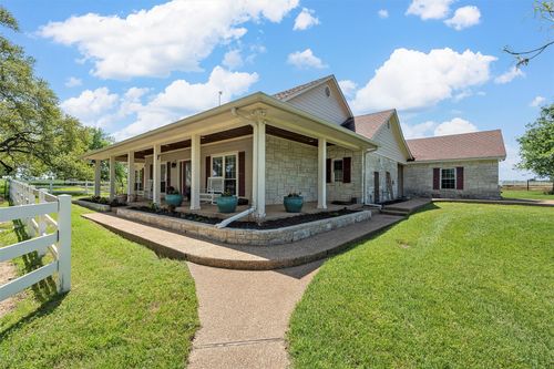 465 Austin Hines Dr, China Spring, TX, 76633-3196 | Card Image