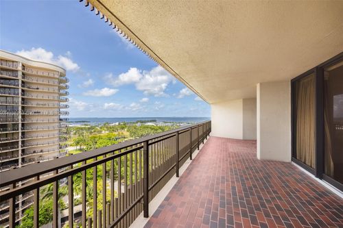 apt-13a-2901 S Bayshore Dr, Coconut Grove, FL, 33133-6017 | Card Image