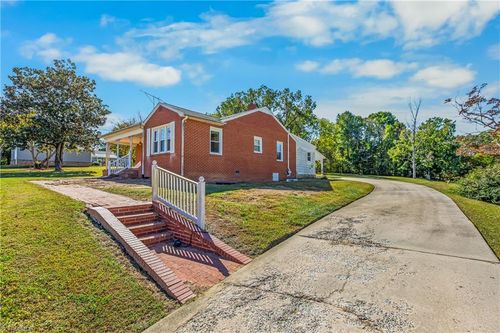 148 Cemetery St, Mocksville, NC, 27028-2102 | Card Image