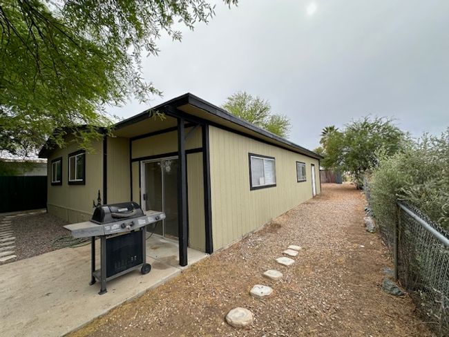 Front of Structure | Image 24