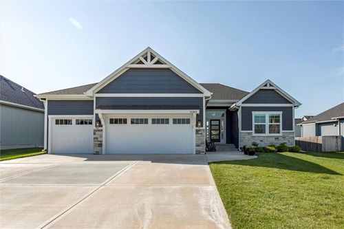 32263 W 165th St, Gardner, KS, 66030-7835 | Card Image