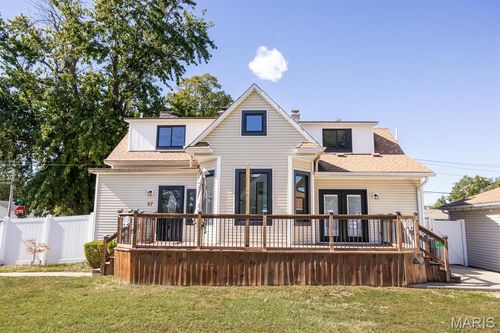 57 W Patterson St, Mascoutah, IL, 62258-2022 | Card Image